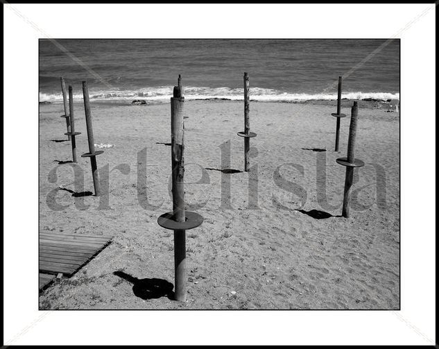 La playa en abril. Conceptual/Abstracto Blanco y Negro (Digital)