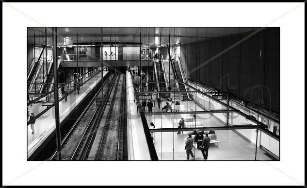 Moncloa. Photojournalism and Documentary Black and White (Digital)