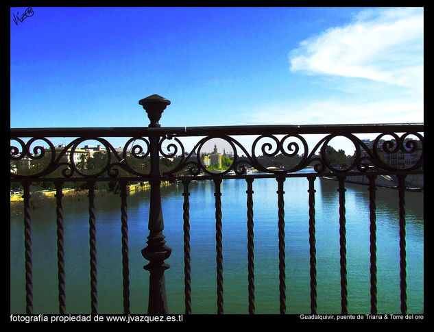 guadalquivir, puente de Triana & torre del oro 