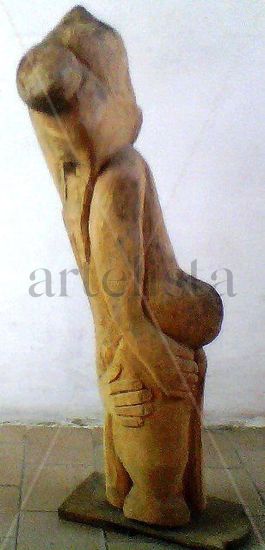 Maternidad Carving Figurative