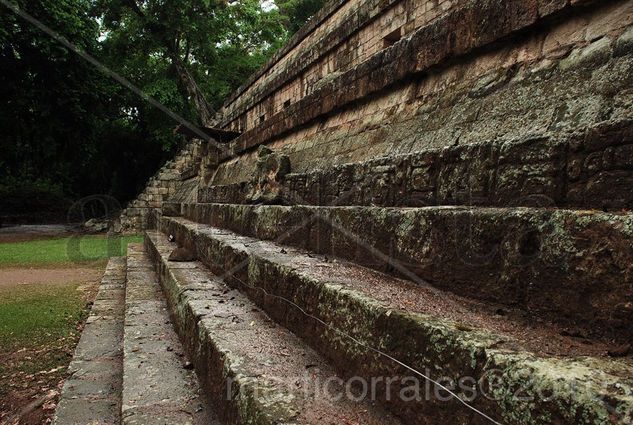 Gradas del templo Arquitectura e interiorismo Color (Digital)