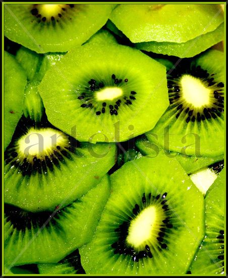 kiwi Otras temáticas Color (Digital)