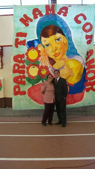 mural por el día de la madre 