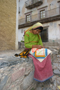 Niña costurera