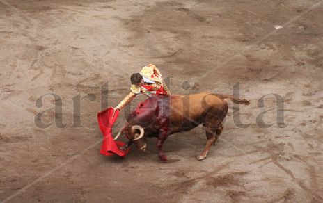 El Juli toreando