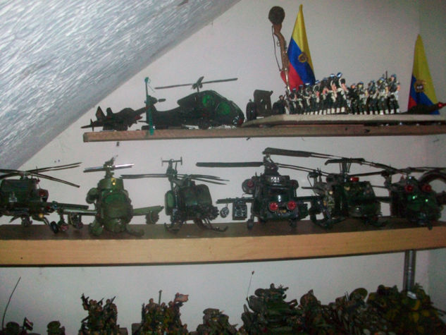 VARIEDAD DE FIGURAS MILITARES 