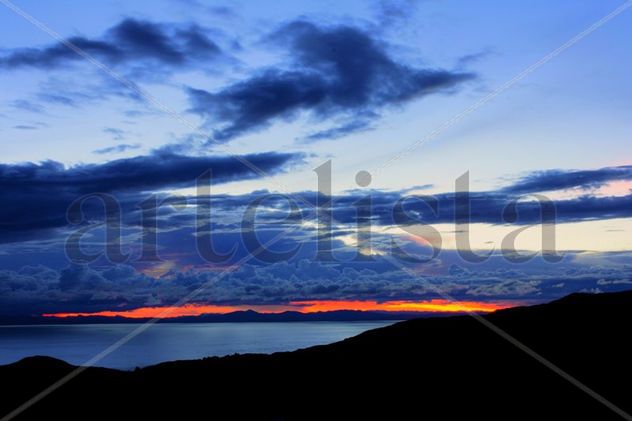 Fuego en el cielo del Titicaca