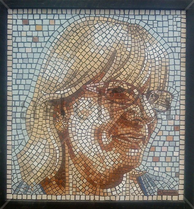 retrato de "montse" , mosaicos