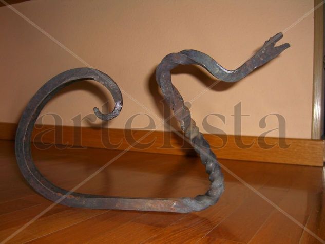 Serpiente de hierro Metal Mixta