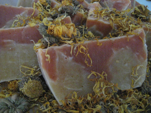 JABON PARA PIELES ATOPICAS DE CALENDULA Y POMELO 