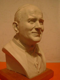 busto del papa Juan...