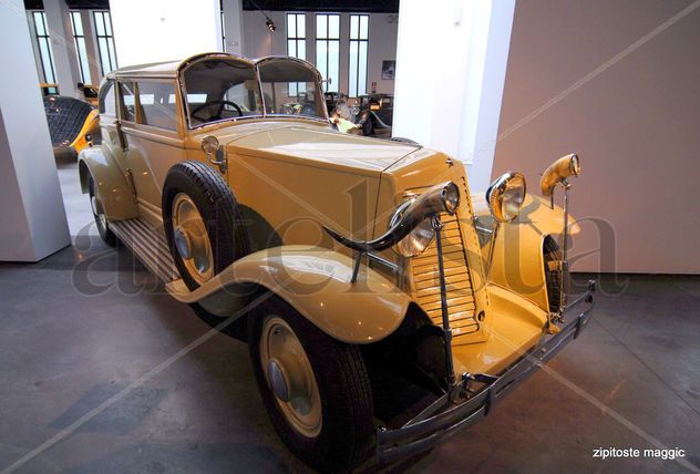 Salon de automovil Exposicion tabacalera