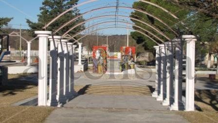 MURALES EN MONUMENTO A SINIBALDO FRANCO 