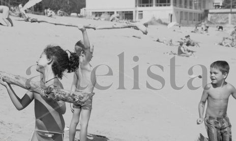 niños playa