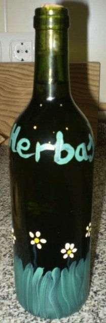 Botella de licor de herbas