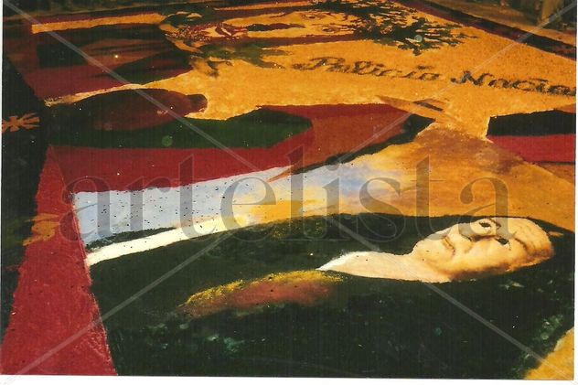 alfombra de flores ganador en concurso Semana Santa Ayacucho Perú