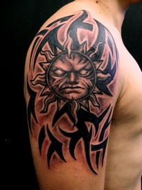 Tattoo sol tribal