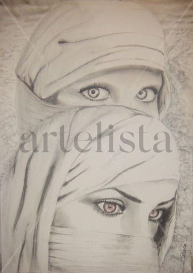 HERMANAS Charcoal