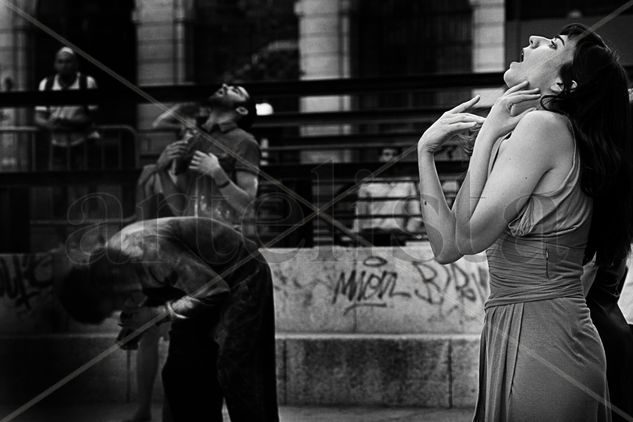 Danzando en la calle IV Fotoperiodismo y documental Blanco y Negro (Digital)