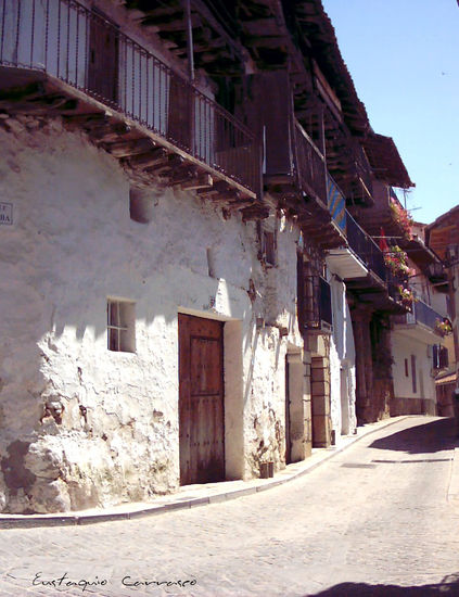 Casa de un pueblo de la sierra, (House of a village in the mountains) Architecture and Interiorism Color (Digital)