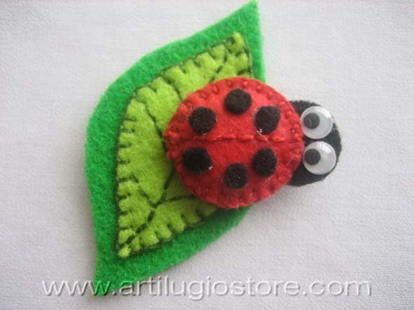 Broche mariquita 