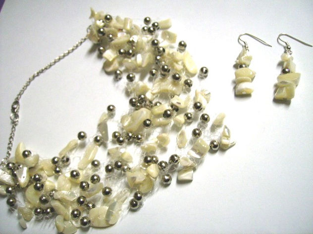 COLLAR TEJIDO A CROCHET