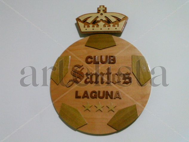 Escudo Santos Laguna Madera Mixta