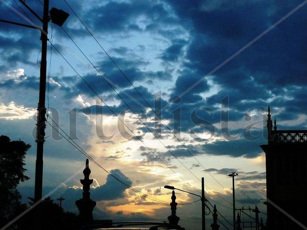 Atardecer en Pereira Arquitectura e interiorismo Blanco y Negro (Digital)