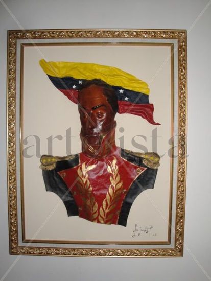 rostro de Simón Bolívar Talla Figurativa