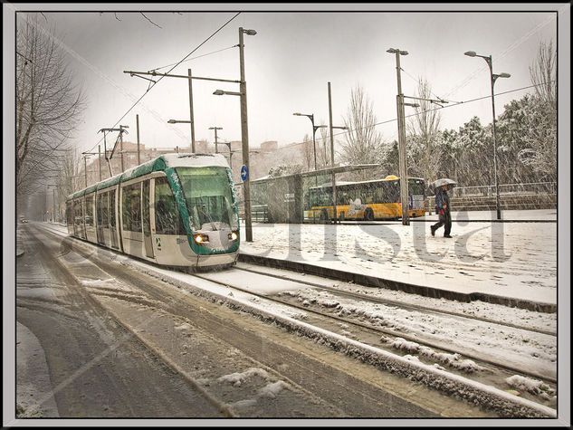 avenida con nieve Photojournalism and Documentary Color (Digital)