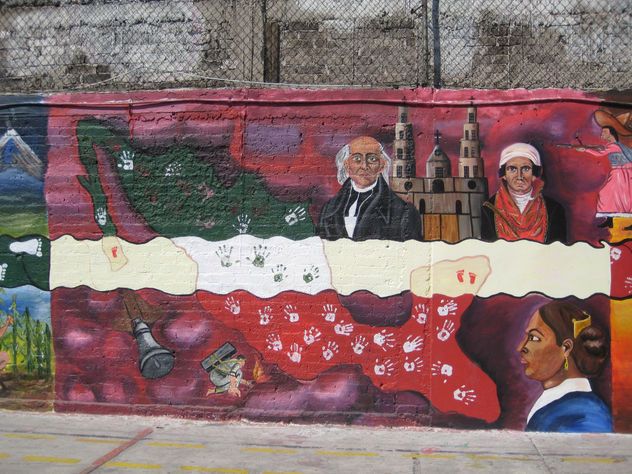 mural "la evolucion de nuestra historia" 2/3