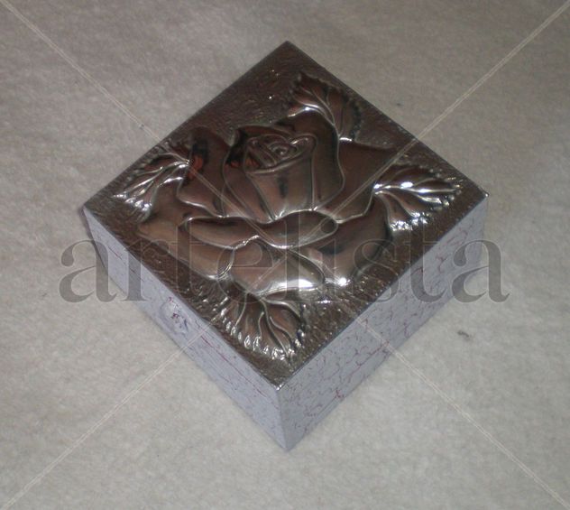 Caja estaño