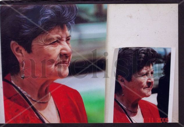 mujer de rojo Otros