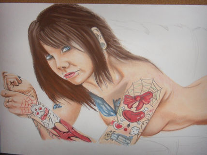 Chica con tatuaje