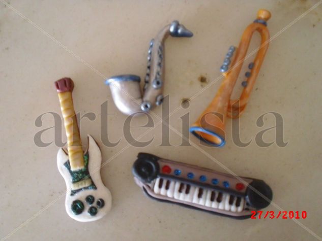 INSTRUMENTOS MUSICALES 