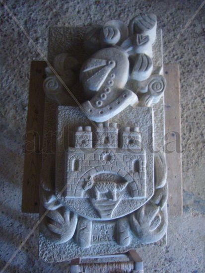 ESCUDO HERALDICO MARTINEZ Stone Figurative