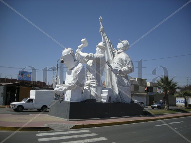 OBREROS DE POCOLLAY