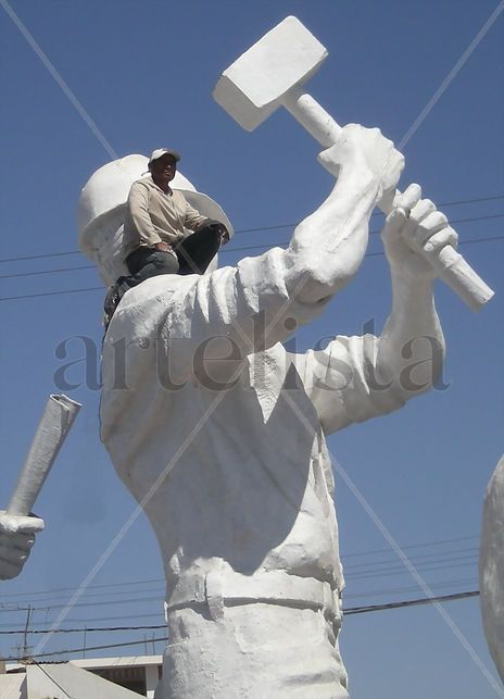 Escultor y obra
