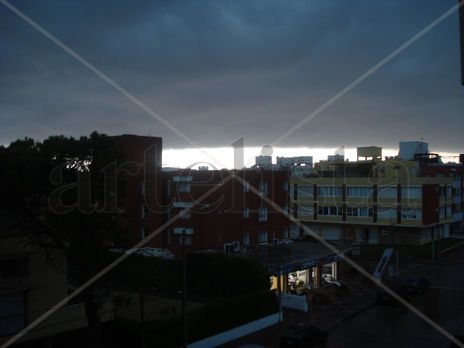 Tormenta sobre el mar