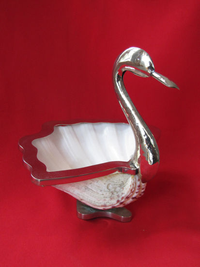 CISNE Metal Figurativa