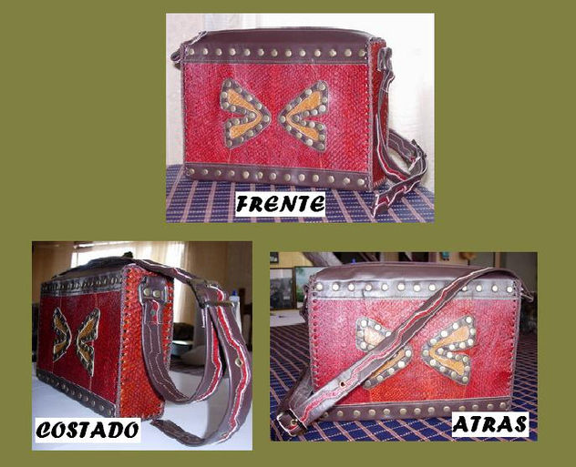 Cartera en salmon y cordero