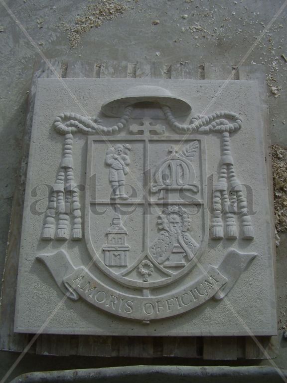 Escudo arzobispal