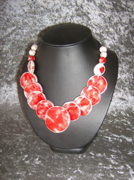 Collar de cerámica.