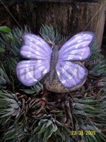 Mariposa en papel mache 