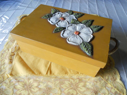 Caja con decoracion...