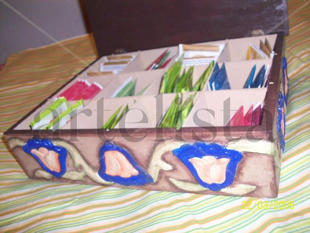 Caja para sacos de te, en papel mache 