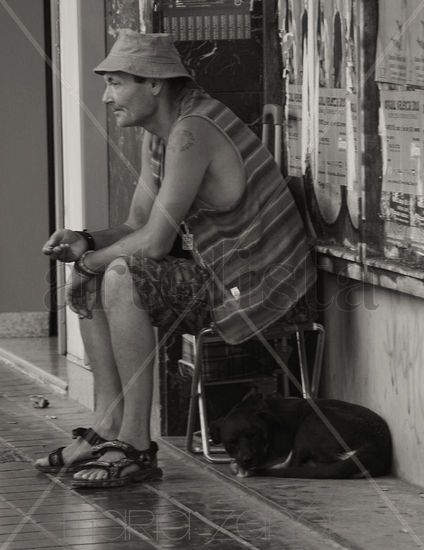 ‟Una ayuda" Fotoperiodismo y documental Blanco y Negro (Digital)