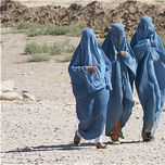 Enjauladas en un Burka thumbnail 2