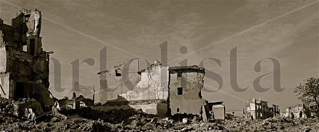 Ruinas de Belchite Fotoperiodismo y documental Blanco y Negro (Digital)