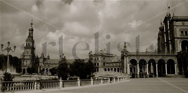 Plaza de España Arquitectura e interiorismo Blanco y Negro (Digital)